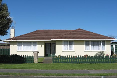 Photo of property in 38 Manuka Street, Castlecliff, Whanganui, 4501