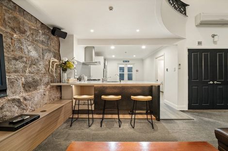 Photo of property in 2/81 Moray Place, Dunedin Central, Dunedin, 9016