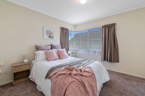 Photo of property in 16 Thelma Place, Lynmore, Rotorua, 3010