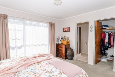 Photo of property in 241 Adelaide Road, Dannevirke, 4930