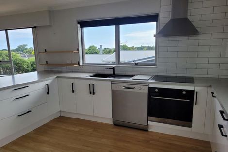 Photo of property in 4 Erica Place, Bell Block, New Plymouth, 4312