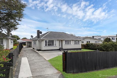 Photo of property in 11 Awatere Street, Clover Park, Auckland, 2023