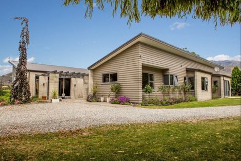 Photo of property in 293 Riverbank Road, Wanaka, 9382