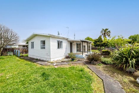 Photo of property in 1 Baillie Crescent, Carterton, 5713