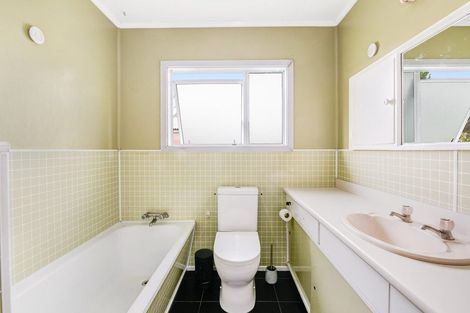 Photo of property in 50 Awaroa Road, Helensville, 0800