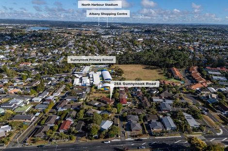 Photo of property in 28a Sunnynook Road, Sunnynook, Auckland, 0620