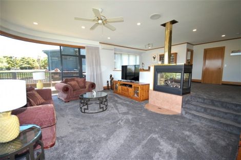 Photo of property in 16 Rhodes Fall, Rangatira Park, Taupo, 3330