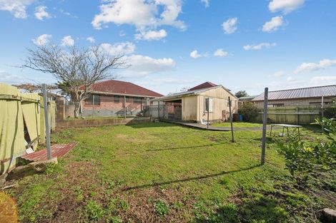 Photo of property in 3 Mckean Avenue, Manurewa, Auckland, 2102