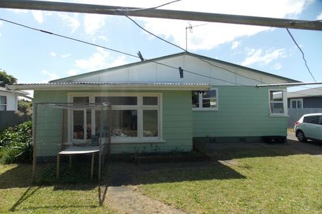 Photo of property in 16 Jackson Avenue, Highbury, Palmerston North, 4412