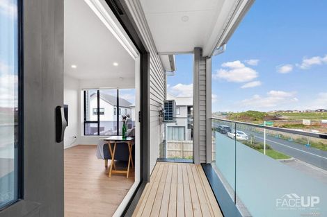 Photo of property in 2 Clay Lane, Hobsonville, Auckland, 0616