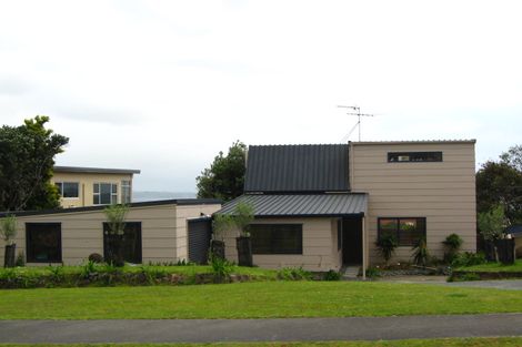 Photo of property in 56 Pacific Parade, Army Bay, Whangaparaoa, 0930