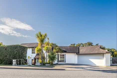 Photo of property in 7 Fenton Terrace, Cockle Bay, Auckland, 2014