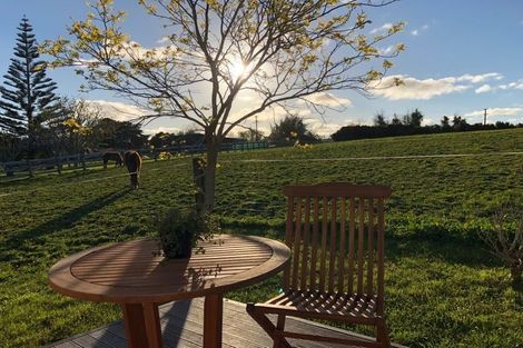 Photo of property in 264 State Highway 16, Kumeu, 0892