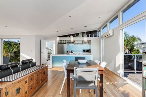 Photo of property in 312a Beverley Terrace, Whangamata, 3620