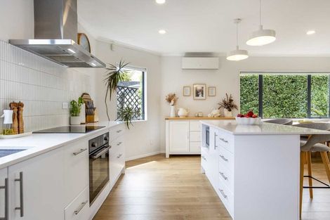 Photo of property in 25b Rehia Road, Massey, Auckland, 0614