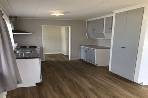 Photo of property in 57 Woodside Road, Massey, Auckland, 0614