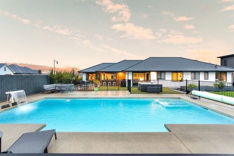 Photo of property in 10 Clifford Close, Leamington, Cambridge, 3432