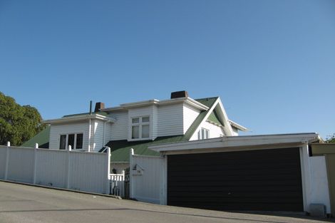 Photo of property in 76 Dyers Pass Road, Cashmere, Christchurch, 8022