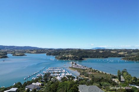 Photo of property in 16 Kanuka Road, Sandspit, Warkworth, 0982