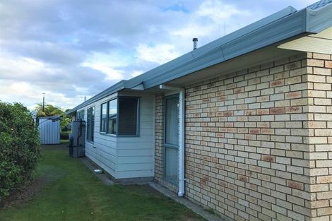 Photo of property in 60 Spinnaker Drive, Flagstaff, Hamilton, 3210