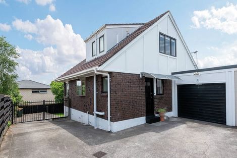 Photo of property in 2/5 Cornelian Crescent, Half Moon Bay, Auckland, 2012