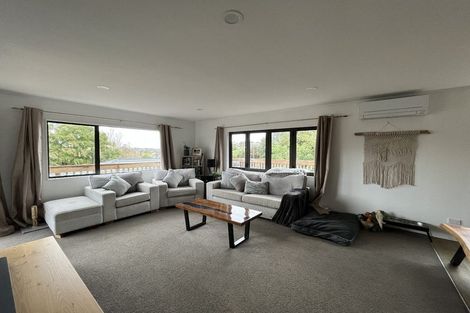 Photo of property in 77 Vipond Road, Stanmore Bay, Whangaparaoa, 0932