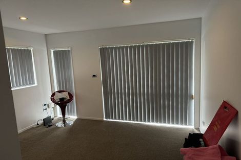 Photo of property in 30 Midhurst Avenue, Henderson, Auckland, 0612