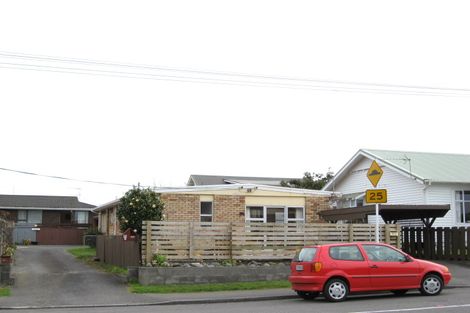 Photo of property in 30c Paynters Avenue, Strandon, New Plymouth, 4312