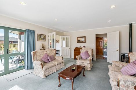 Photo of property in 2 Kaye's Place, Paraparaumu Beach, Paraparaumu, 5032
