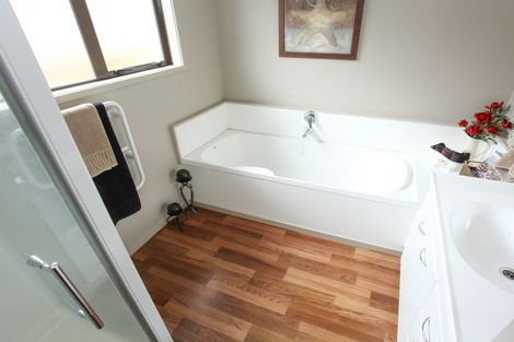 Photo of property in 20a Baverstock Road, Nawton, Hamilton, 3200