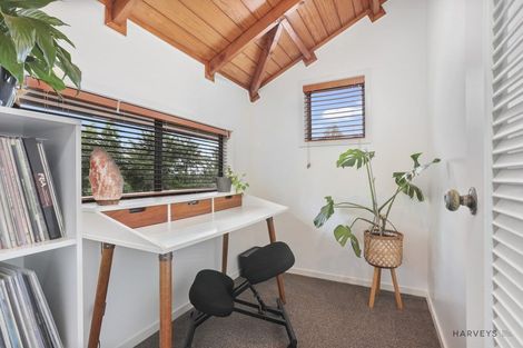 Photo of property in 12 Rimu Road, Oratia, Auckland, 0604