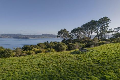 Photo of property in 404a Lees Road, Hahei, Whitianga, 3591