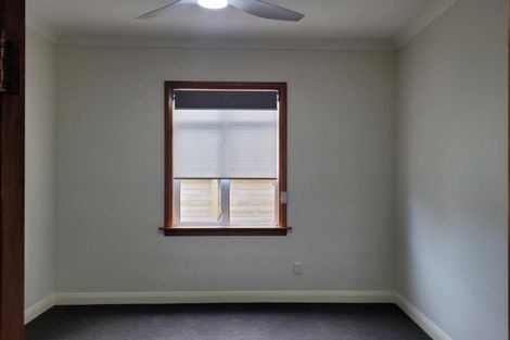 Photo of property in 15 Sackville Street, Fitzroy, New Plymouth, 4312