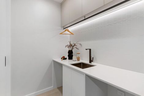 Photo of property in 9a Kowhai Street, Tawa, Wellington, 5028