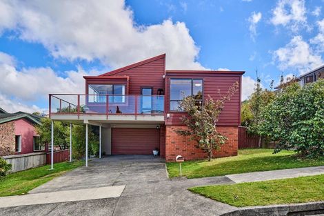 Photo of property in 16 Chestnut Grove, Maungaraki, Lower Hutt, 5010