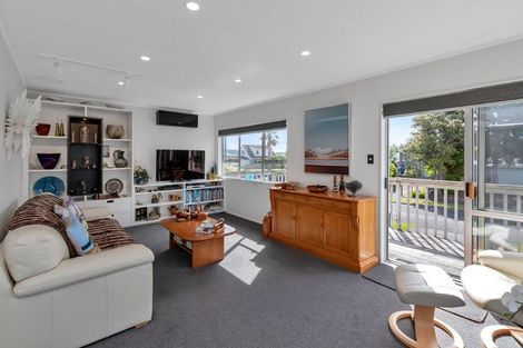 Photo of property in 26 Manaia View Road, One Tree Point, 0118