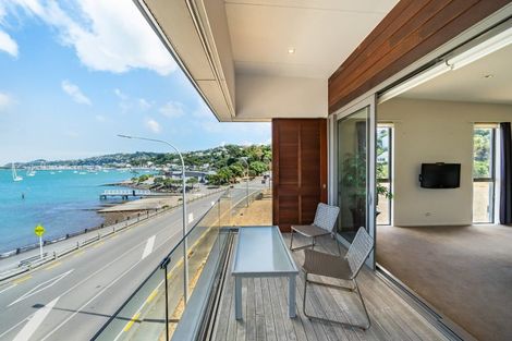 Photo of property in Patent 326 Apartments, 201h/326 Evans Bay Parade, Hataitai, Wellington, 6021