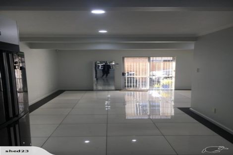 Photo of property in 112 Settlement Road, Papakura, 2110