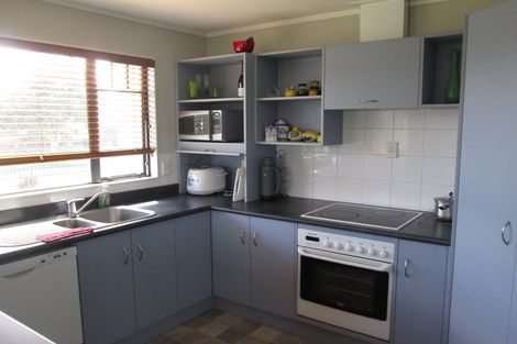 Photo of property in 35 Dalfield Place, Highbury, Palmerston North, 4412