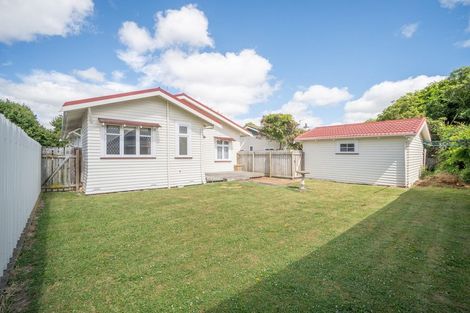 Photo of property in 19 South Street, West End, Palmerston North, 4410