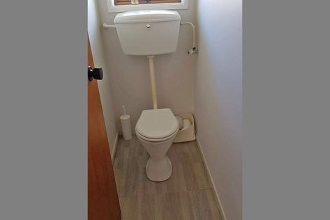 Photo of property in 1/54 Highland Park Drive, Highland Park, Auckland, 2010