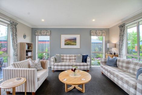 Photo of property in 11 Steane Place, Halswell, Christchurch, 8025