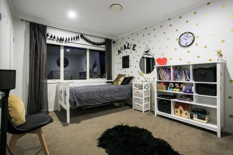 Photo of property in 47 Isobel Road, Greenhithe, Auckland, 0632