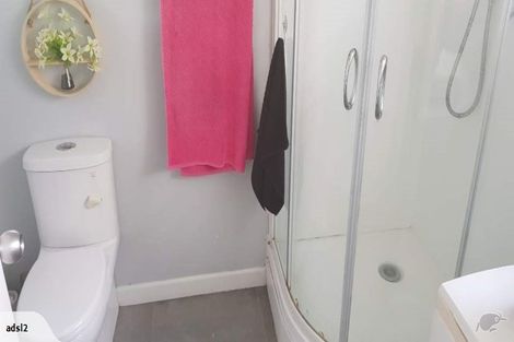 Photo of property in 44 Bayview Road, Browns Bay, Auckland, 0630