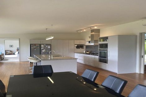 Photo of property in 173 Bing Lucas Drive, Tawa, Wellington, 5028
