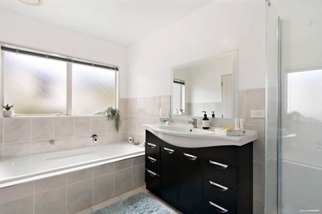 Photo of property in 687a Beach Road, Rothesay Bay, Auckland, 0630