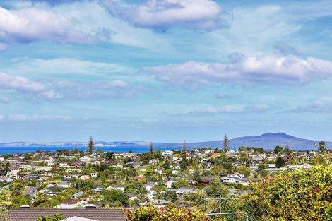 Photo of property in 373 East Coast Road, Mairangi Bay, Auckland, 0630
