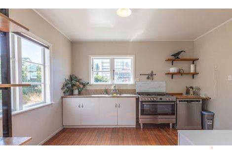 Photo of property in 15 Tay Street, Waimataitai, Timaru, 7910