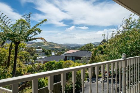 Photo of property in 8 Makatote Grove, Churton Park, Wellington, 6037