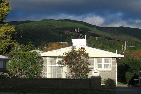 Photo of property in 10 Moana Road, Paraparaumu, 5032